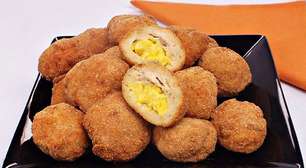 Bolinho de frango com creme de milho para petiscar com os amigos