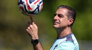 Paiva pode fazer alteração no sistema ofensivo do Botafogo contra o PSG