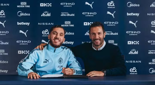 A declaração de Cherki, reforço do Manchester City, direcionada ao United: "Quero matá-los"