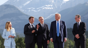 'Camaradagem'? Como Trump tentou evitar imagem de estranho no ninho no G7