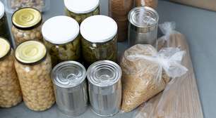 Pode consumir alguns alimentos vencidos? Quais são os riscos?