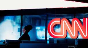 Jornalista mostra foto tirada 1 ano atrás que representa recente demissão da CNN: "Cena final"