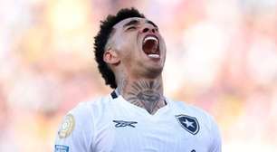 Enorme, Botafogo vence o PSG, faz história e vira líder