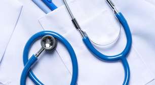 Senado analisa projeto com regras para prisão de médicos