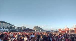 Tensão, alívio e baile funk: o clima da vitória do Flamengo em Copacabana