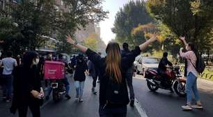 'Uma escolha entre dois males': jovens iranianos contra o regime estão divididos sobre conflito com Israel