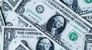 Dólar sobe com tensões no exterior, mas encerra a semana com queda de 0,30%
