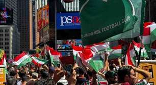 Torcida do Fluminense invade Times Square antes da partida contra o Ulsan