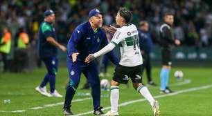 Mozart valoriza desempenho coletivo do Coritiba após vitória sobre o Cuiabá