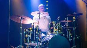 Baterista de banda inglesa sofre parada cardíaca durante show em festival
