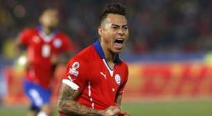 Vargas, ex-Atlético, rescinde com Nacional e fica livre no mercado