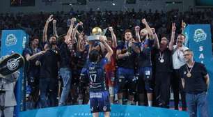 Fronckowiak, cidadão do mundo, vibra com nova chance na Seleção