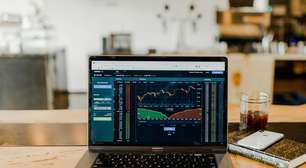 Ibovespa fecha em queda com recuo de bancos e educação; Itaú (ITUB3) cai 1,19%