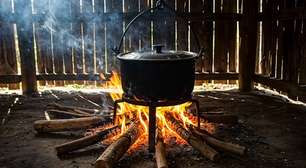 Pobreza energética: uso de lenha em cozinhas domésticas improvisadas ainda é questão de saúde pública no Brasil