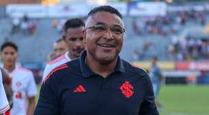 Novo dono da lateral desembarca no Inter, e anima Roger Machado: "Já mira protagonismo"