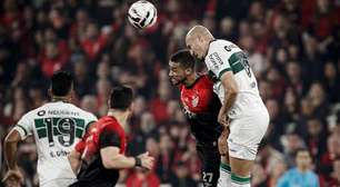 Coritiba transforma bola parada em pontos: "Ganha jogo"