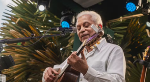 Aniversariante, Paulinho da Viola teve nome artístico sugerido pelo pai do ex-governador Sérgio Cabral