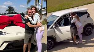 Eduardo Costa presenteia a filha com carrão de mais de R$ 100 mil: 'Te amo mais que tudo'
