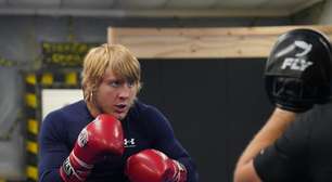 Paddy Pimblett critica Charles do Bronx por estratégia após derrota no UFC 317