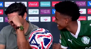 Estêvão cria climão em coletiva, e risada com Abel incomoda palmeirenses