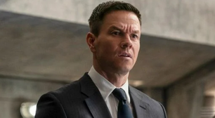 Um filme de ficção científica estrelado por Mark Wahlberg, estraçalhado pela crítica e com a estreia nos cinemas cancelada, está conquistando o Netflix quatro anos depois.
