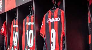 Aprovado? Vitória anuncia novo camisa "10" na calada da noite e pega torcida de surpresa: "Do nada"
