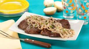 Bife acebolado com maionese: reinvente o clássico