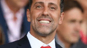 Brasileiro é anunciado em clube da Premier League