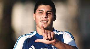 Cruzeiro acerta renovação de jovem promessa
