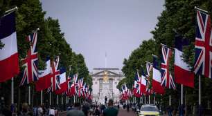 Emmanuel Macron faz visita de Estado ao Reino Unido, a primeira de um dirigente da UE desde o Brexit