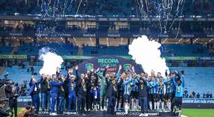 Grêmio retoma temporada com título da Recopa Gaúcha