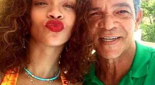 Pai de Rihanna é enterrado um mês após sua morte; família esteve reunida