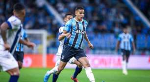 Mano deve continuar com Gustavo Martins improvisado na lateral do Grêmio