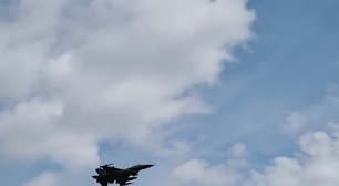 Pra quem não viu: Avião invade espaço aéreo americano, é perseguido e cai
