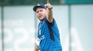 CRB x Coritiba: Mozart divulga relacionados com retorno 'inesperado'