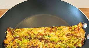 Panqueca saudável 2 ingredientes: só abobrinha e queijo