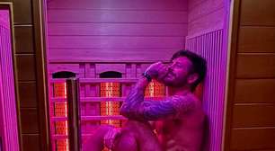 Dado Dolabella posta foto de seu corpo e faz reflexão em sauna