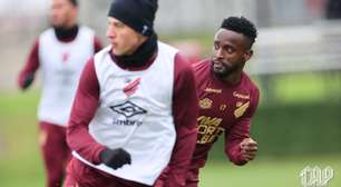 Athletico-PR dá 'passo importante' para reforços irem a campo: "Torcida"