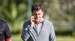 Fábio Mota bate o martelo com empresário e contrata zagueiro para o Vitória
