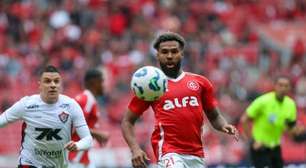 Tabata marca no fim, Inter vence o Vitória e deixa o Z4 do Brasileirão