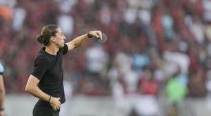 Filipe Luís detona Pedro em coletiva do Flamengo: 'Lamentável. Falta de respeito'
