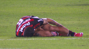 Ayrton Lucas leva a pior em dividida e sofre ferimento na perna em Flamengo x São Paulo