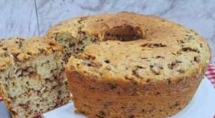 Bolo formigueiro de banana fofinho e muito gostoso para seu café da manhã