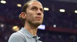 Filipe Luís estava amparado pelo Flamengo em coletiva sobre Pedro