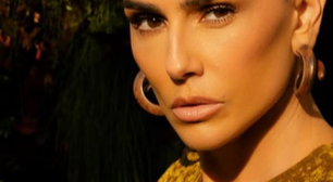 "Todos sonham": Deborah Secco tira onda ao postar foto de seu corpo