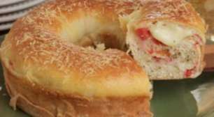Rosca de presunto e queijo: aposte na receita para o café da tarde