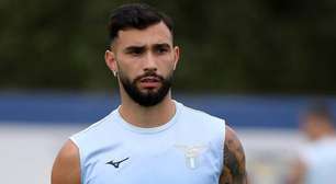 Flamengo negocia a contratação de atacante da Lazio
