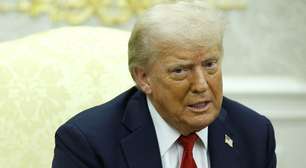 'Estou decepcionado, mas ainda não desisti de Putin', diz Trump à BBC