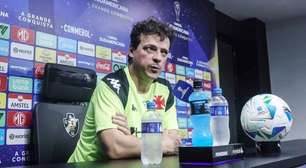 Diniz condiciona derrota do Vasco à expulsão: 'Mudou tudo'