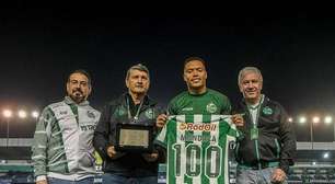 Mandaca completa 100 partidas pelo Juventude em vitória contra o Sport